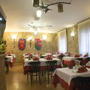 Aparthotel Fonda Bohemia Riuot, Montblanc