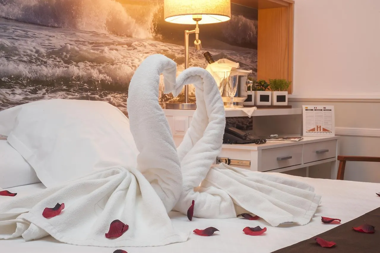 Hotel Ribes Roges Vilanova i la Geltru 2*,  Spain
